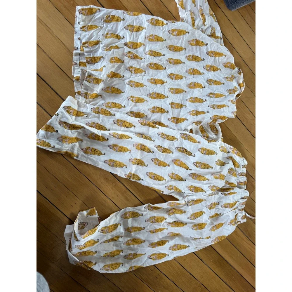 Eight Thousand Miles tiger two piece pajama set youth lightweight‎ comfort